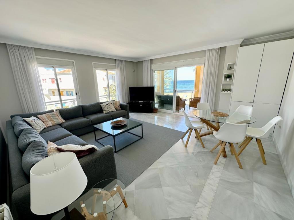 Coral 63 By Homeprive Apartment Dénia